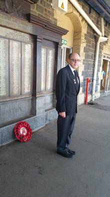 George Coombs Shell hole at wreath laying for Remembrance Day parade at the Bloemfontein Station.