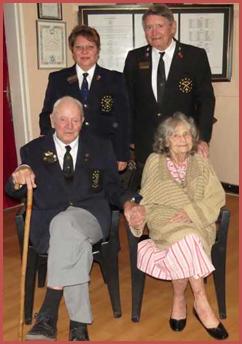 Marshal Smuts Old Bill Chantèl Marais and CW Provincial Old Bill Dave Revell pictured with Moth Malcolm and Mrs Patricia Bouwer